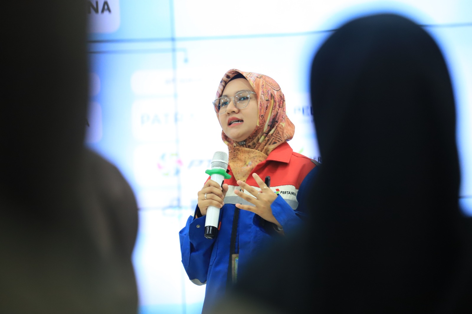 APAKAE!. Kuliah Umum di UGM, Pertamina Patra Niaga Kilang Cilacap Beberkan Evolusi TJSL & Resolusi Konflik