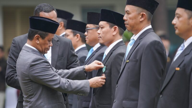 Perwira Pertamina Patra Niaga RU Cilacap Raih Satyalancana Wira Karya dari Presiden RI