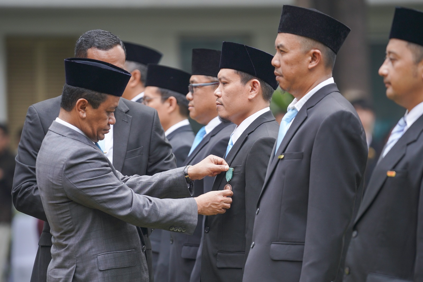 Perwira Pertamina Patra Niaga RU Cilacap Raih Satyalancana Wira Karya dari Presiden RI