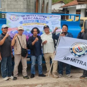 SP Mitra dan Pertamina Patra Niaga RU Cilacap Salurkan 20 Ribu Liter Air Bersih untuk Warga Jeruklegi